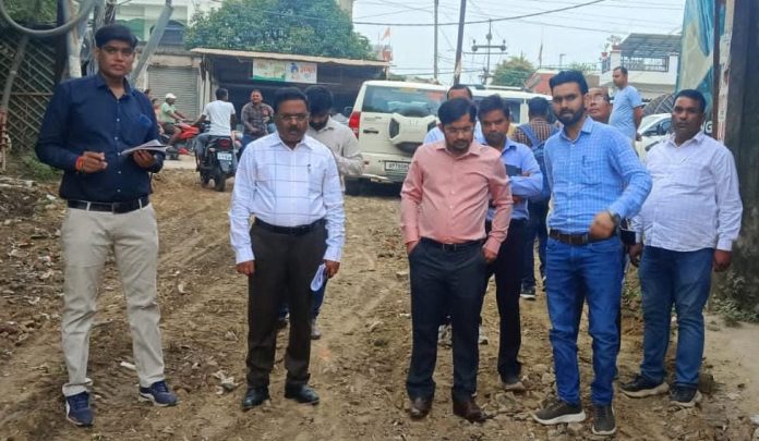 कुम्भ मेला के दृष्टिगत निर्माण कार्य तथा साफ-सफाई का किया निरीक्षण