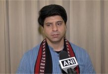 BJP से दूरी या रणनीति? शहजाद पूनावाला ने X बायो से हटाया पार्टी नाम