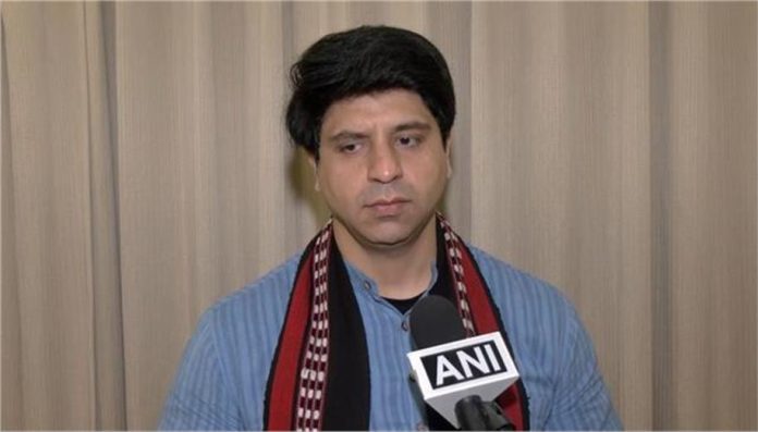 BJP से दूरी या रणनीति? शहजाद पूनावाला ने X बायो से हटाया पार्टी नाम