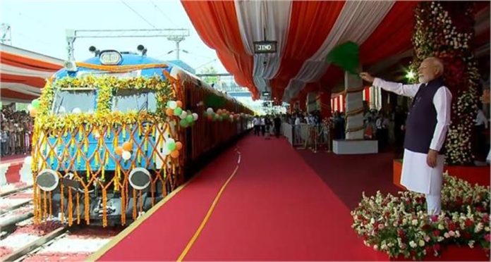 PM ने देश की पहली हाइड्रोजन ट्रेन को किया रवाना, जींद से सोनीपत के बीच चली…भारत ऐसा करने वाला दुनिया का 5वां देश बना