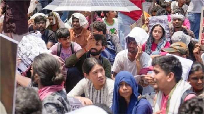 NEET पेपर लीक पर सख्त कार्रवाई: NTA के 47 अधिकारी बर्खास्त