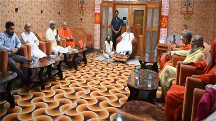 राम मंदिर ट्रस्ट का सख्त फैसला: SBI व्यवस्था पर उठे सवाल, दर्शन-चढ़ावा और नियुक्तियों को लेकर बड़े निर्णय
