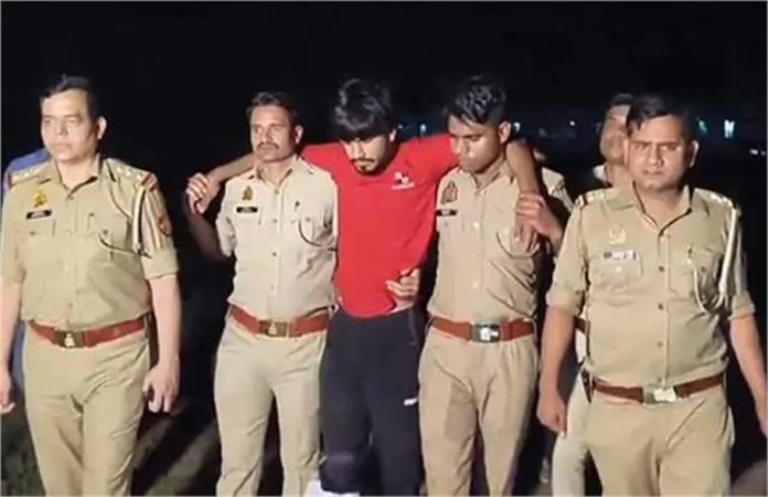 25 हजार के इनामी बदमाश का एनकाउंटर: लिफ्ट देकर लूटने वाला मुठभेड़ में घायल, गिरफ्तार