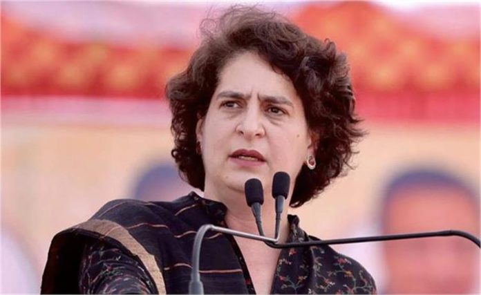 संसद परिसर में प्रधान की किसी सुपरस्टार की तरह स्वागत करना शर्मनाक है: प्रियंका गांधी