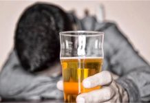 शराब पीने से रोका तो बेटे का खौफनाक रूप: बुजुर्ग मां को डंडों से पीट-पीटकर उतारा मौत के घाट