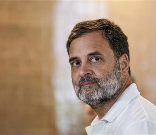 राहुल गांधी ने आय से अधिक संपत्ति के आरोपों पर इलाहाबाद हाई कोर्ट के आदेश के खिलाफ Supreme Court का किया रुख