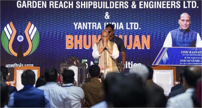 रक्षा उत्पादन को बढ़ावा देने की तैयारी, राजनाथ सिंह ने GRSE और यंत्र इंडिया की 5 परियोजनाओं का किया शिलान्यास