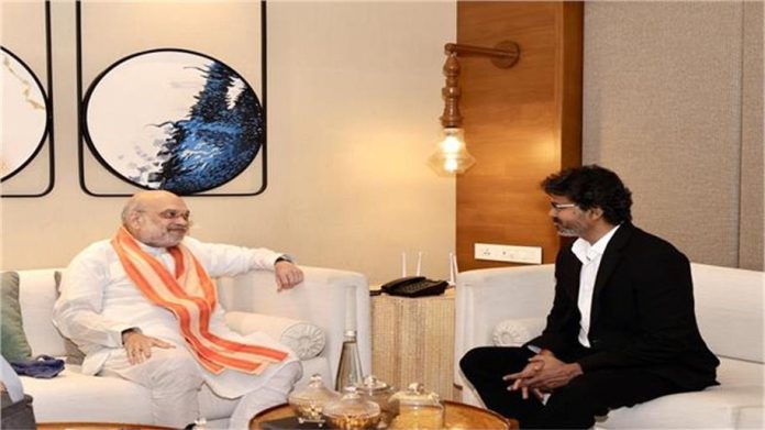 चेन्नई में केंद्रीय गृह मंत्री अमित शाह ने तमिलनाडु के CM विजय से की मुलाकात, क्षेत्रीय सहयोग बढ़ाने पर दिया जोर