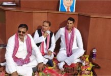 हाथ में दानपात्र, साथ में CM योगी की तस्वीर: सस्पेंड सपा विधायक सचिन यादव का बड़ा सियासी दांव, राम मंदिर चढ़ावा मुद्दे पर सरकार पर निशाना
