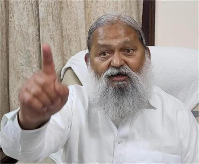 दीपेंद्र हुड्डा के बयान से कांग्रेस का असली चेहरा सामने आया, सज्जन सिंह को आदर्श बताने पर अनिल विज ने साधा निशाना
