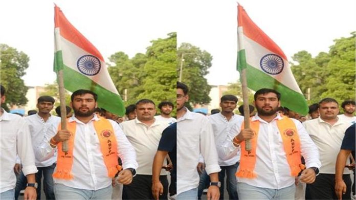 दिल्ली विश्वविद्यालय चुनावी हलचल के बीच ओजस्वी सहरावत का नाम चर्चा में