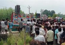 नहर पुल के पास दर्दनाक हादसा: 11 हजार वोल्ट तार से टकराया DJ पिकअप, 2 की मौके पर मौत
