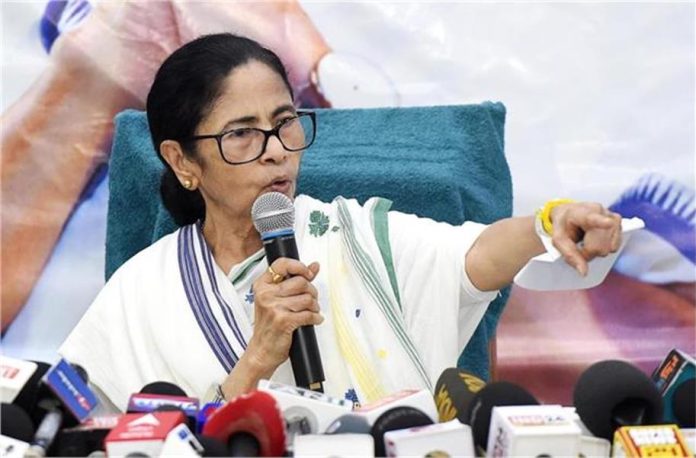 नंदीग्राम के बाद, ममता गुट के उम्मीदवार ने रेजीनगर उपचुनाव की दौड़ से नाम वापस लिया नंदीग्राम के बाद, ममता गुट के उम्मीदवार ने रेजीनगर उपचुनाव की दौड़ से नाम वापस लिया