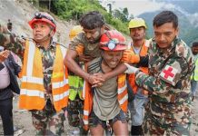 नेपाल में 9 दिन बाद सुरंग से जिंदा निकले 2 मजदूर, पत्नी बोली- मेरे पति को दूसरी जिंदगी मिल गई