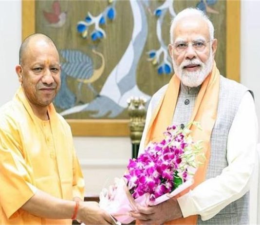 CM योगी ने दिल्ली में PM मोदी से की मुलाकात, कई अहम राजनीतिक मुद्दों पर हुई चर्चा