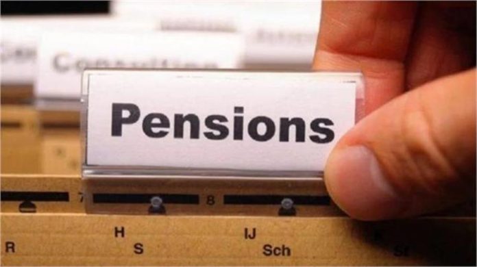 रेलवे कर्मचारियों के लिए UPS के नए नियम लागू: एनरोलमेंट से लेकर रिटायरमेंट तक जानें सबकुछ रेलवे कर्मचारियों के लिए UPS के नए नियम लागू: एनरोलमेंट से लेकर रिटायरमेंट तक जानें सबकुछ