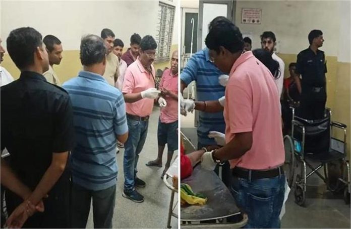 घर का दरवाजा खुलते ही अंधाधुंध फायरिंग, रिटायर्ड दंपती की मौत, बेटे की हालत गंभीर