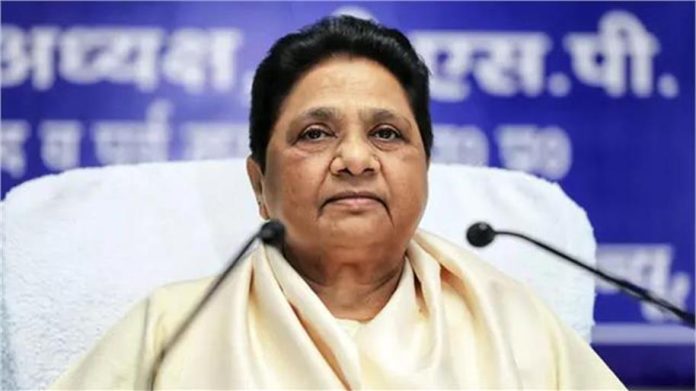 सपा-कांग्रेस का दिल-दिमाग गंदा, नीला कपड़ा पहनने से क्या होगा? मायावती का तीखा हमला