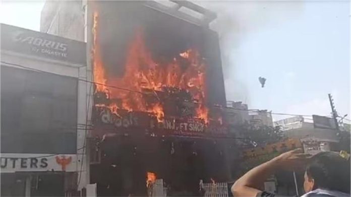 लखनऊ अग्निकांड में 87 दिन की जांच, 500 पन्नों का सबूत… पुलिस ने दाखिल की चार्जशीट, 4 नामजद