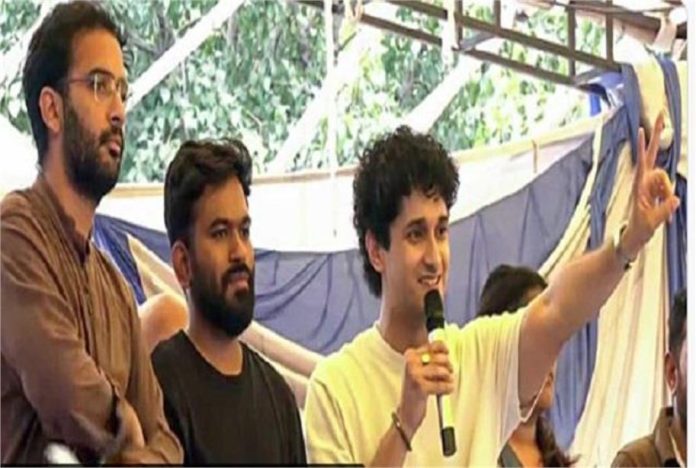 कॉकरोच पार्टी’ ने वापस लिया 5 सितंबर का दिल्ली मार्च, SC में केंद्र के आश्वासन के बाद फैसला