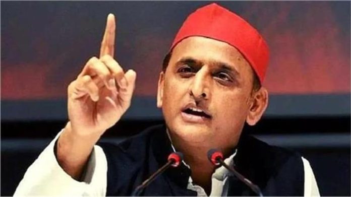INDIA गठबंधन से परेशान है BJP-अखिलेश यादव ने नकली पोस्टर लगवाने का लगाया आरोप