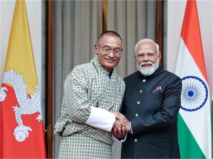PM मोदी के जनसेवा में 25 साल पूरे; दुनियाभर से मिली बधाइयां, भूटानी PM ने बताया ‘विष्णु का अवतार