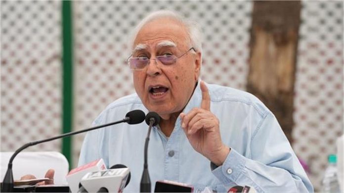 प्रधान न्यायाधीश और न्यायाधीशों से मिलने वाली है संसदीय समिति, यह असंवैधानिक होगा: सिब्बल