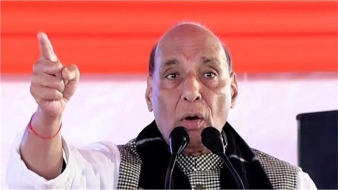 राजनाथ सिंह का राहुल गांधी पर वार, बोले- लोकतंत्र अराजकता फैलाने का लाइसेंस नहीं