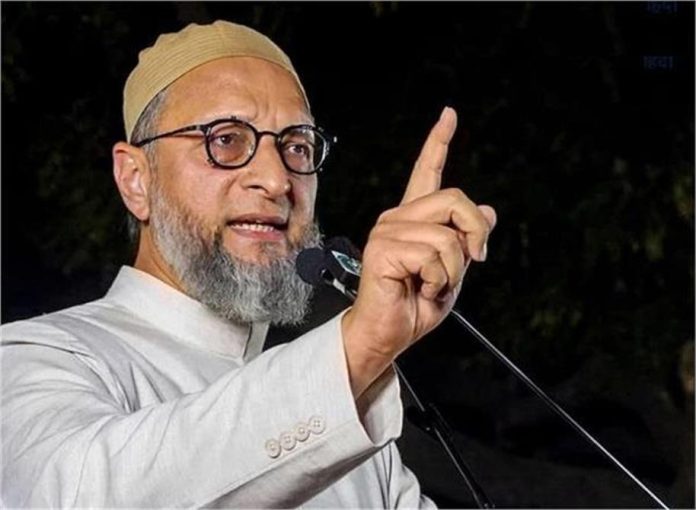 ओवैसी के बयान पर गरमाई सियासत, सपा-कांग्रेस में मची खलबली