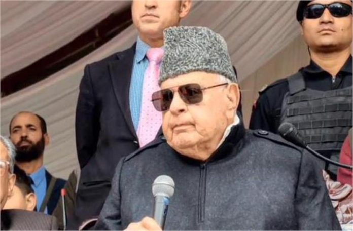 जम्मू-कश्मीर के पूर्व CM के कथित बयान पर सियासी विवाद, लोगों ने की मांग