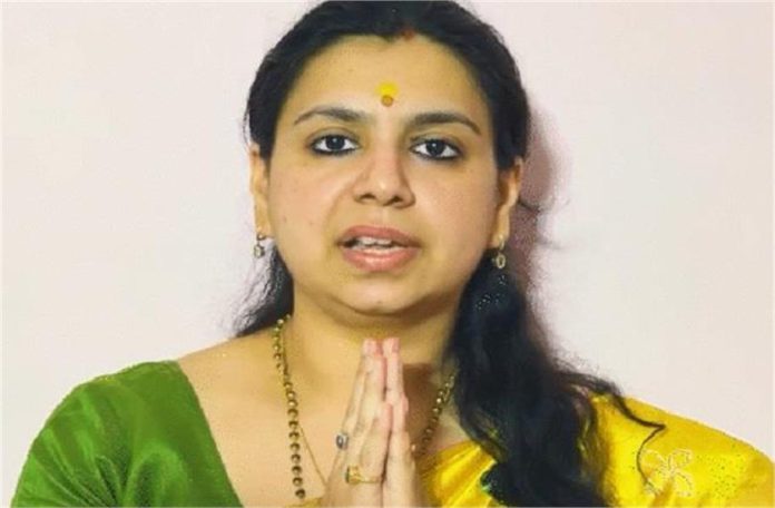 नौकरी छोड़ राजनीति में उतरीं पूर्व IAS दिव्या मित्तल, लॉन्च की नई पार्टी.2027 का यूपी चुनाव लड़ेंगी नौकरी छोड़ राजनीति में उतरीं पूर्व IAS दिव्या मित्तल, लॉन्च की नई पार्टी.2027 का यूपी चुनाव लड़ेंगी