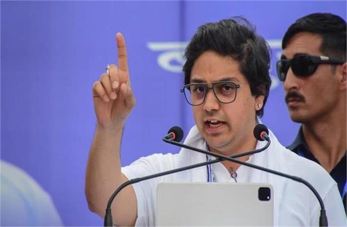BSP सिर्फ पार्टी नहीं, मेरा परिवार’आकाश आनंद ने दूसरे दल में जाने की खबरों को किया खारिज BSP सिर्फ पार्टी नहीं, मेरा परिवार’आकाश आनंद ने दूसरे दल में जाने की खबरों को किया खारिज