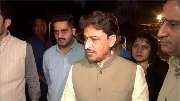 जामिया मिलिया इस्लामिया के बाहर भारी बवाल: कांग्रेस सांसद इमरान मसूद को दिल्ली पुलिस ने हिरासत में लिया