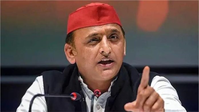 UP विधान परिषद चुनाव: सपा ने अचानक बदले 2 प्रत्याशी, BJP से आए संजयन त्रिपाठी को टिकट, बढ़ी सियासी हलचल